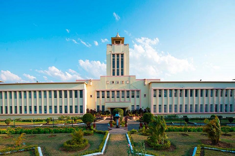 Birla Institute of Technology (BIT): Pilar Pendidikan Teknologi di India