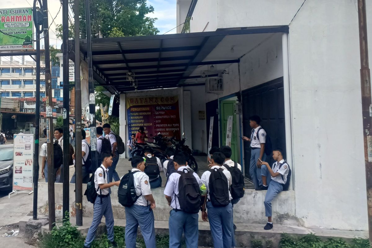 Sekolah 6 Hari vs 4 Hari: Mana yang Lebih Efektif dan Manusiawi?